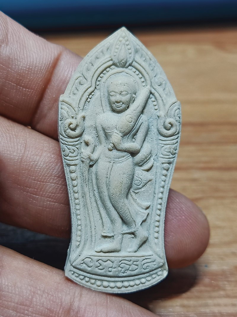 D2029 วัดใจ 50 พระผงสีวลี หลวงพ่อรักษ์ วัดสุทธาวาสฯ อยุธยา 2554***สวยคม