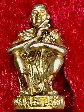 รูปหล่อหลวงพ่อคูณ เสาร์๕คูณทวี เหลือกินเหลือใช้ ๒๗ มี.ค. ๓๖  ในกล่องเดิม