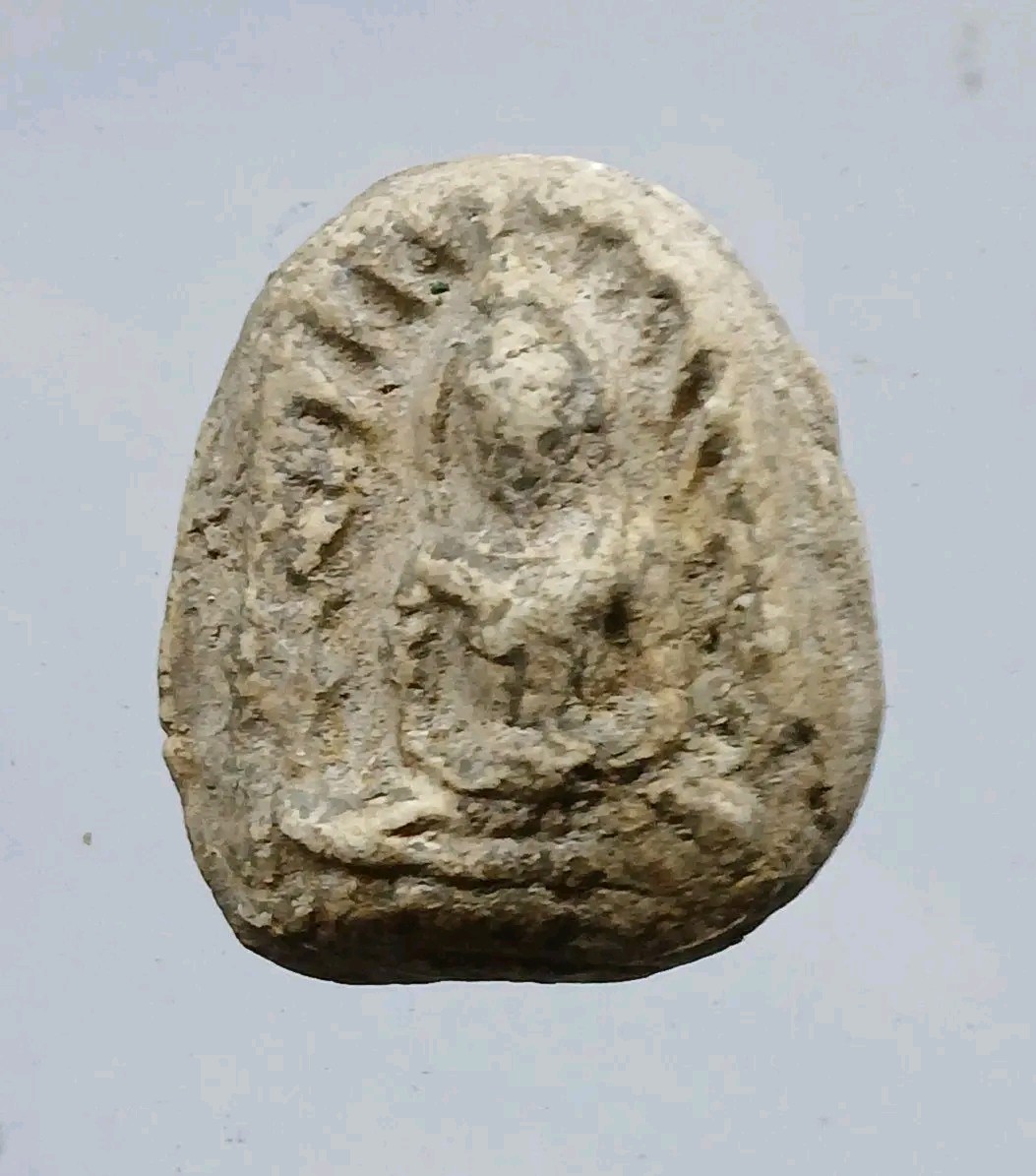 พระซุ้มกอ เนื้อดินมีคราบกรุ