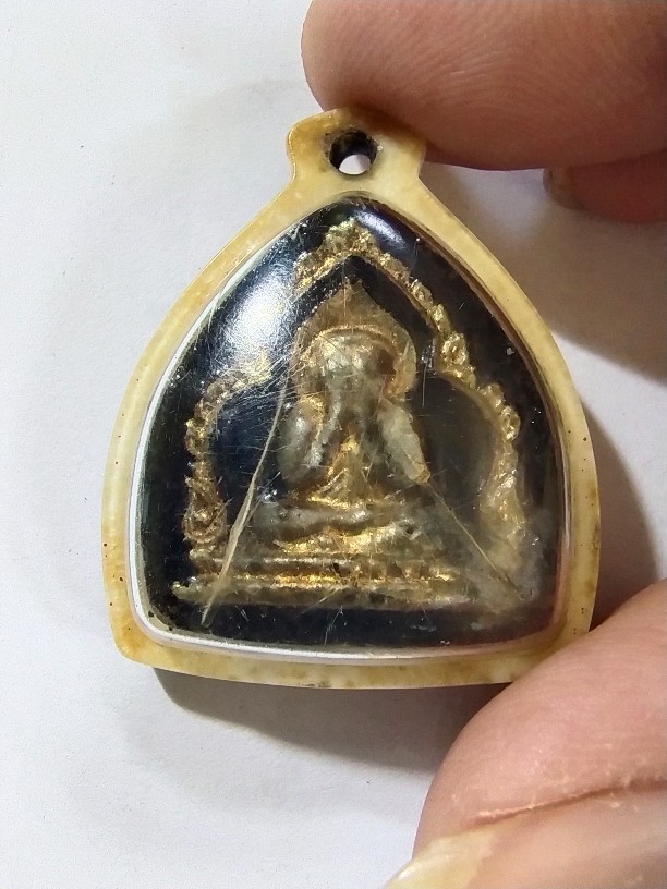 1000.-ปิดตาซุ้มเรือนแก้วลงรักปิดทองเจ้าคุณวิเชียร วัดเครือวัลย์ จ.ชลบุรี ปี06