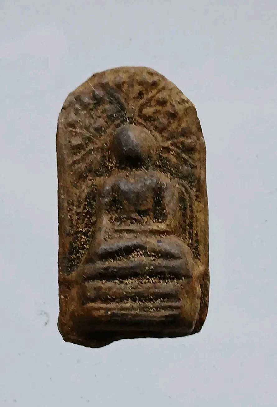 พระคงลำพูน