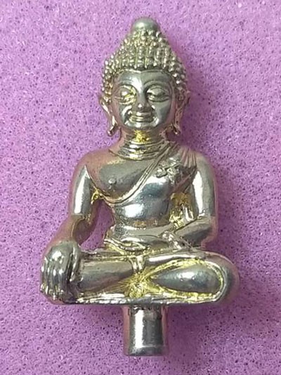 พระยอดธง วัดวังตะวันออก 2555