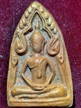 พระขุนแผน เนื้อดิน พิมพ์ใหญ่ หลวงพ่อชำนาญ วัดบางกุฎีทอง จ.ปทุมธานี ๒๕๕๖