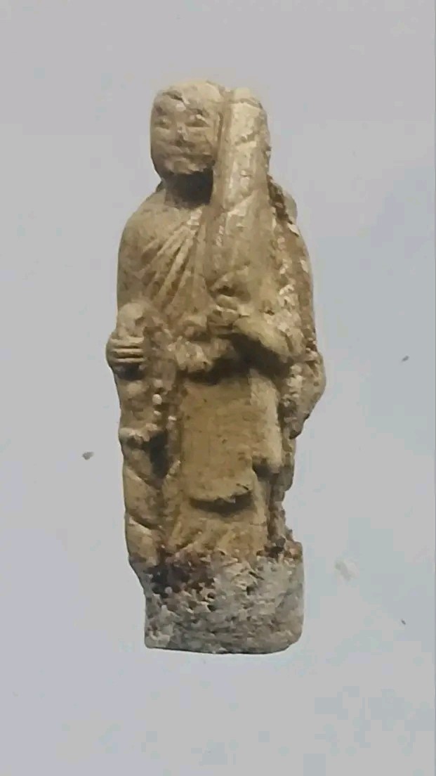 พระผงรูปเหมือนหลวงปู่เทพโลกอุดร พิมพ์ยืน