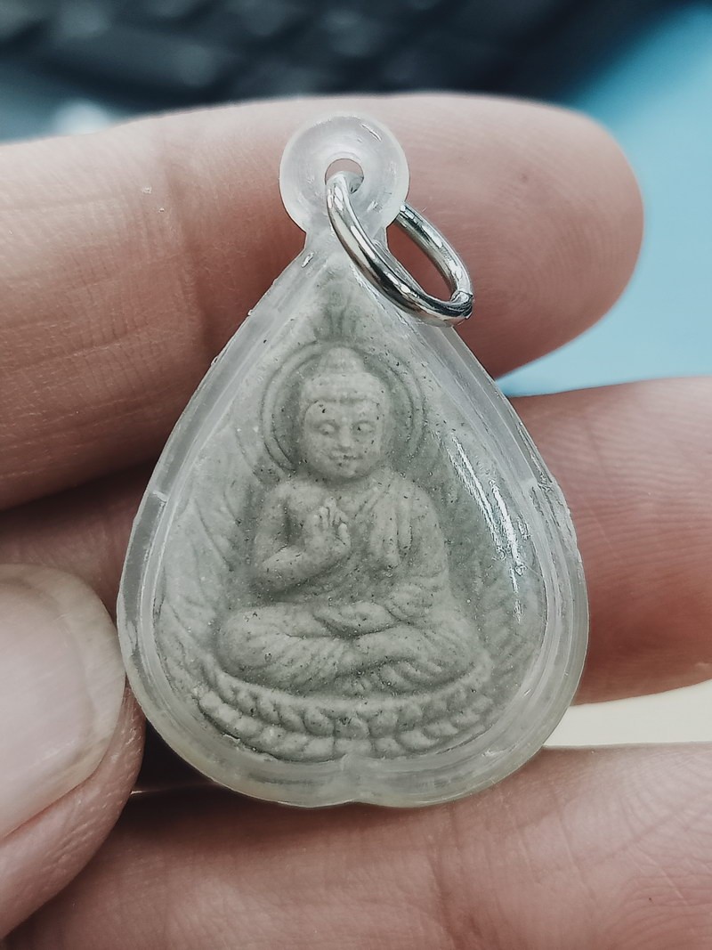 D1737 วัดใจ 50 พระมหาโพธิมงคล วัดสระแก้วศรีสรรเพชญ จ.สุพรรณบุรี เลี่ยมพร้อมใช้