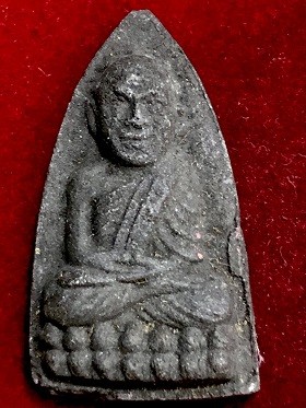 หลวงพ่อทวดเตารีดเนื้อว่านหลังหนังสือ  เลี่ยมกรอบสแตนเลส