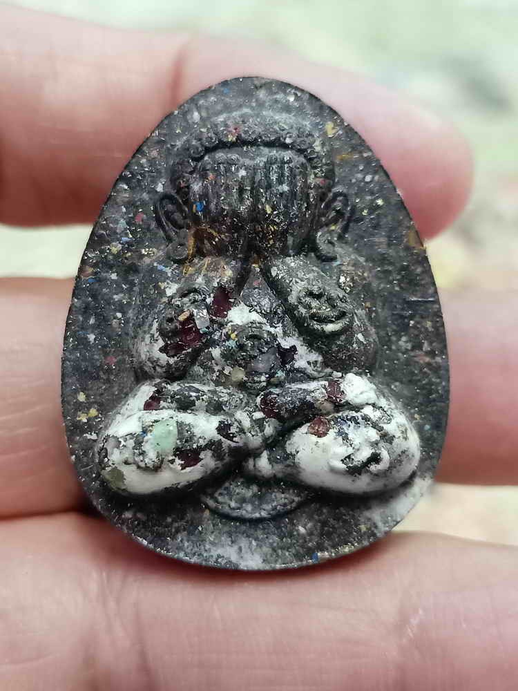 2-1914 วัดใจ 100 พระปิดตาจัมโบ้ มหาลาภคงกระพัน หลวงปู่อิ่ม วัดทุ่งนาใหม่ จ.นครศรีธรรมราช 2566 มวลสารดี อ็อปชั่นเต็ม หมายเลข 12 กล่องเดิม