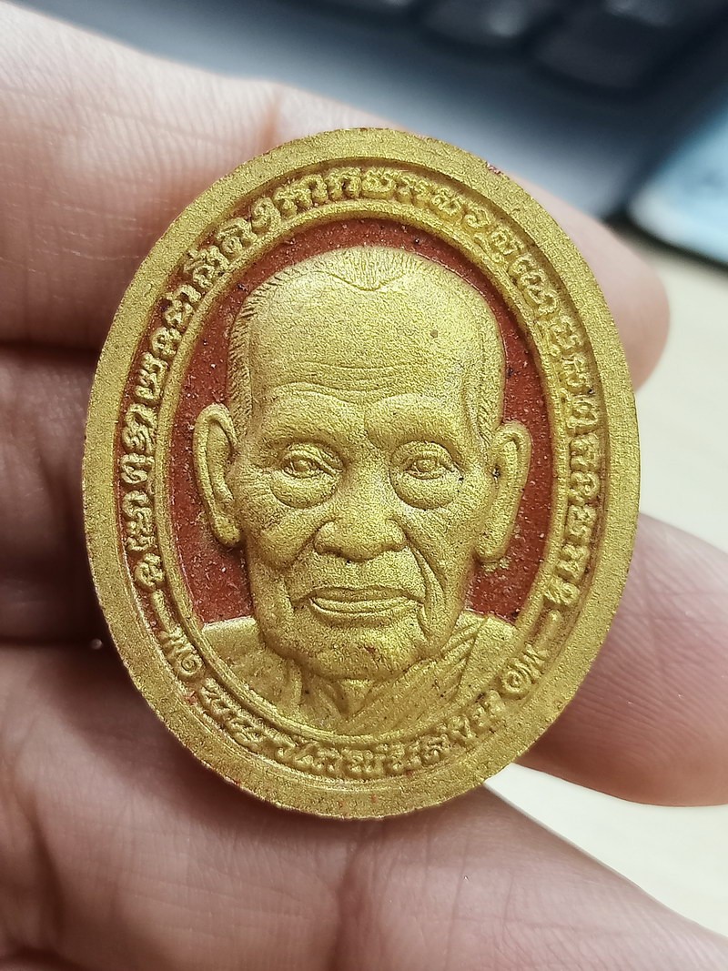 1-1869 วัดใจ 50 พระผงหน้าใหญ่ พญาไก่พันล้าน หลวงพ่อพัฒน์ วัดห้วยด้วน จ.นครสวรรค์ 2564 เนื้อผง เลข 262 กล่องเดิม***สวย ออปชั่นดี