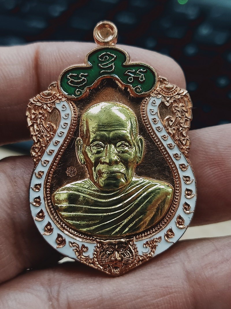 1-838 วัดใจ 50 เหรียญเศรษฐีหมื่นล้าน หลวงพ่อพัฒน์ วัดห้วยด้วน จ.นครสวรรค์ 2563 ทองแดง หน้ากาทองทิพย์ ลงยาขอบ ซุ้ม เลข 2338 กล่องเดิม