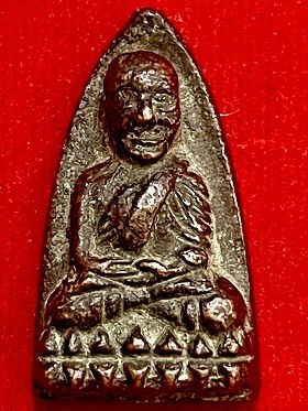 เหรียญหลวงพ่อทวดหล่อเตารีดพิมพ์ใหญ่ เนื้อทองแดง