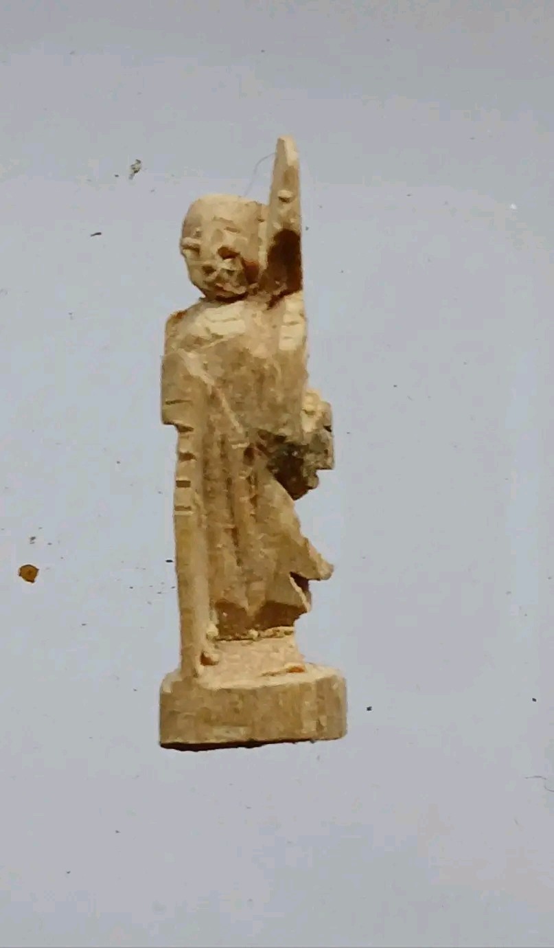 พระสิวลีไม้จันทร์หอม งานแกะ วัดจองกลาง แม่ฮ่องสอน