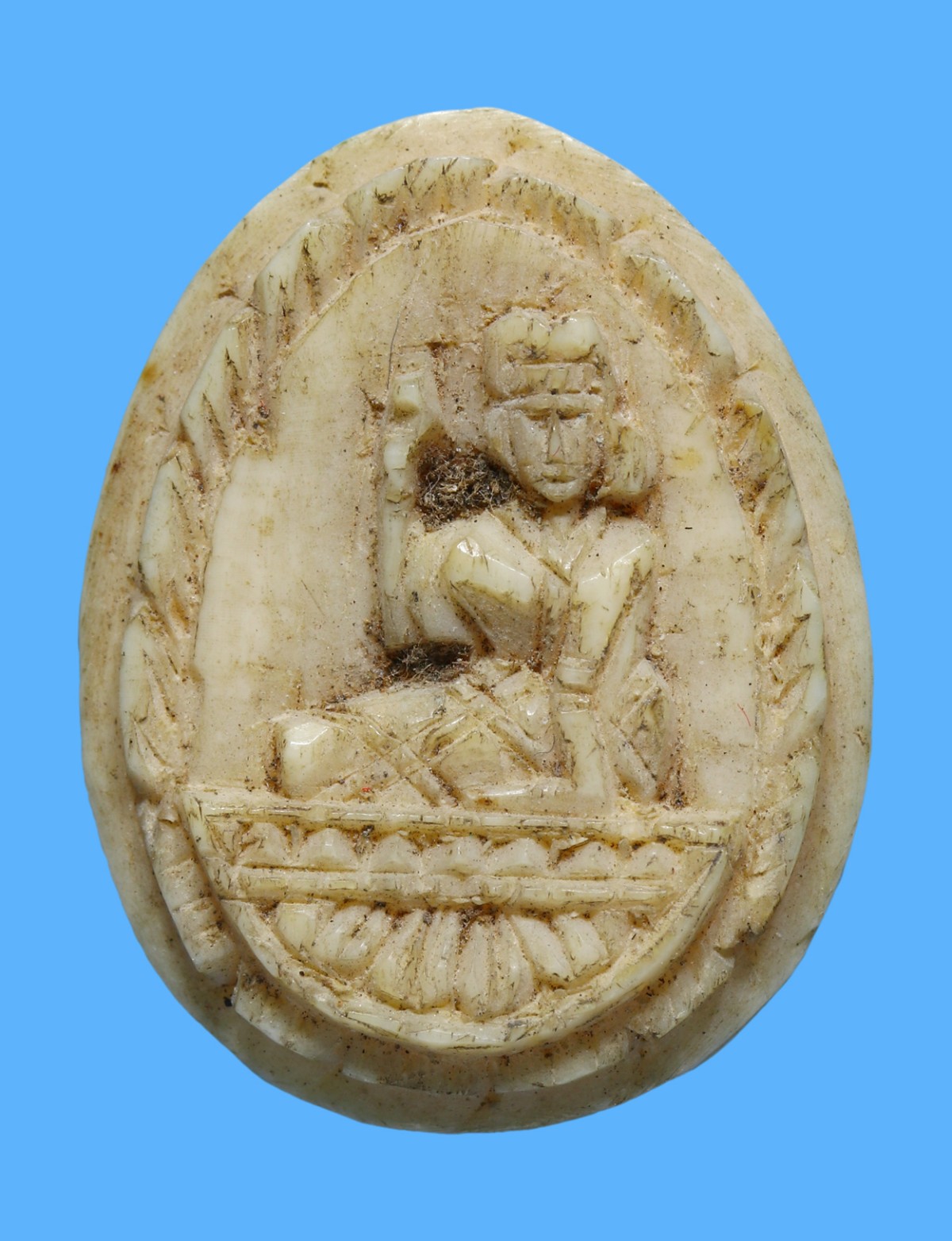 รับประกันแท้!!! ออกบัตรได้ทุกรายการ///นางกวักหลวงพ่อกัน (ยุคต้น) เนื้องาแกะ ปี 2500 - ปี 2513 วัดเขาแก้ว จ.นครสวรรค์ (หลังมีจาร)