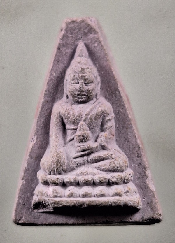 เคาะเดียว....พระชัยวันเพ็ญประจำวัน เนื้อผงเสาพระอุโบสถฯ วัดสุทัศน์ฯ