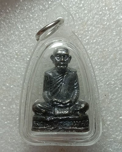 เริ่มต้นที่ 50 บาท รูปหล่อหลวงพ่อก้อนทอง วัดโคน อ.ประโคนชัย จ.บุรีรัมย์ พร้อมเลี่ยม