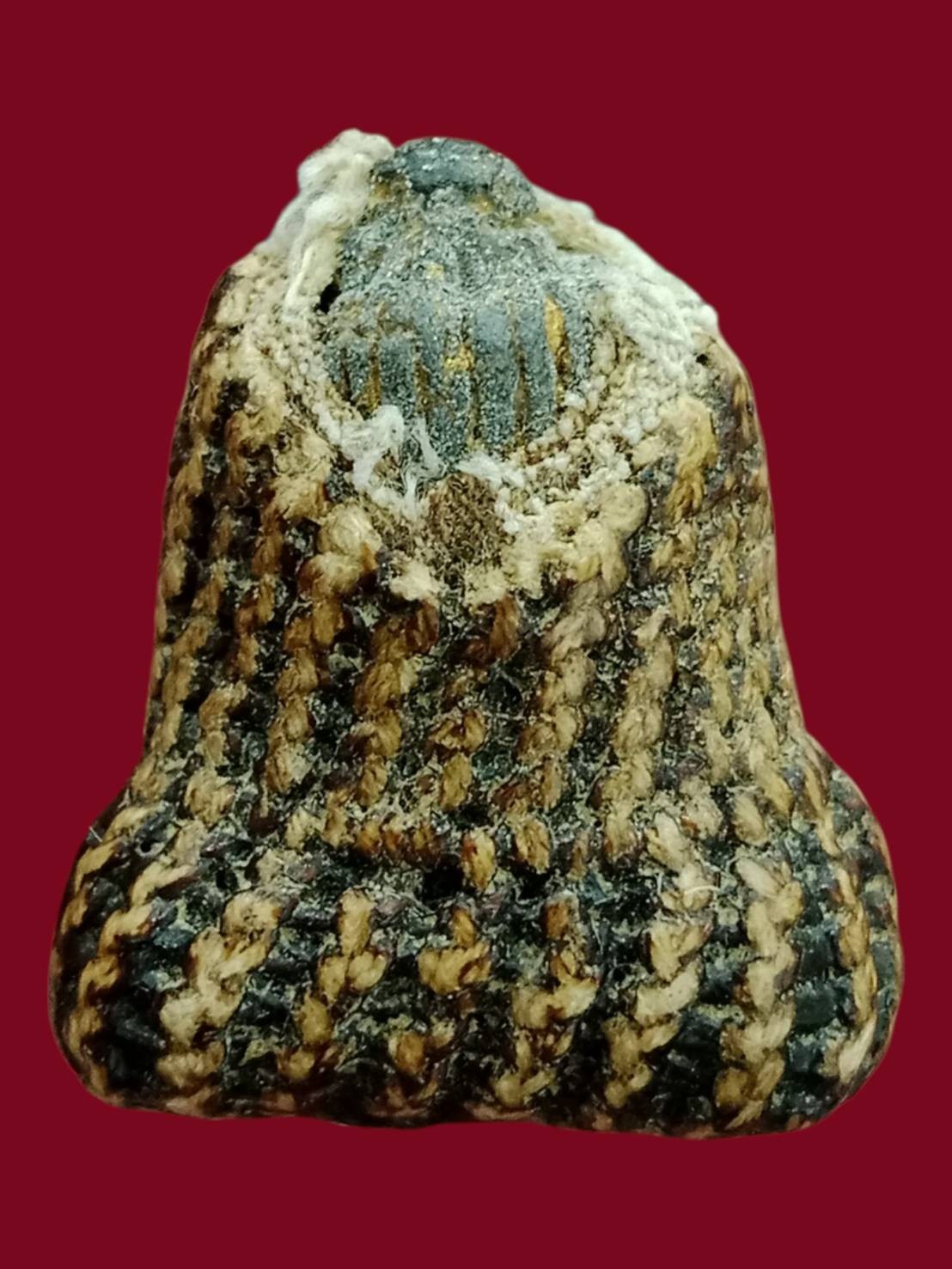 พระปิดตาหลวงปู่เอี่ยม วัดหนัง ลงรักถักเชือกเก่า