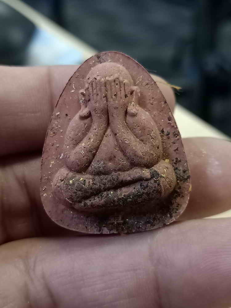 2-429 วัดใจ 50 ทีมพี่เสือสร้าง พระปิดตาปลดหนี้ หลวงปู่โต๊ะ วัดถ้ำสิงโตทอง จ.ราชบุรี 2565 เนื้อแดงแรงมาก โรยตะไบทอง หมายเลข 268 กล่องงเดิม