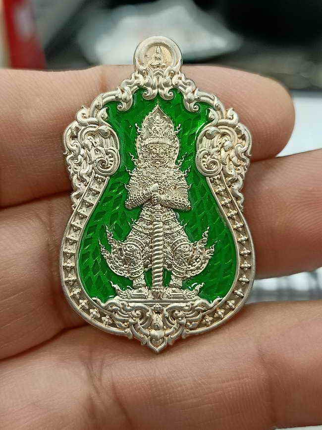 2-530 วัดใจ 100 เหรียญท้าวเวสสุวรรณ มงคลเศรษฐี หลวงพ่อเสน่ห์ อ.หนองขาหย่าง จ.อุทัยธานี 2564 ทองแดงอาบเงิน ลงยาเขียวเหนี่ยวทรัพย์ เสริมเสน่ห์ หมายเลข 7 กล่องเดิม