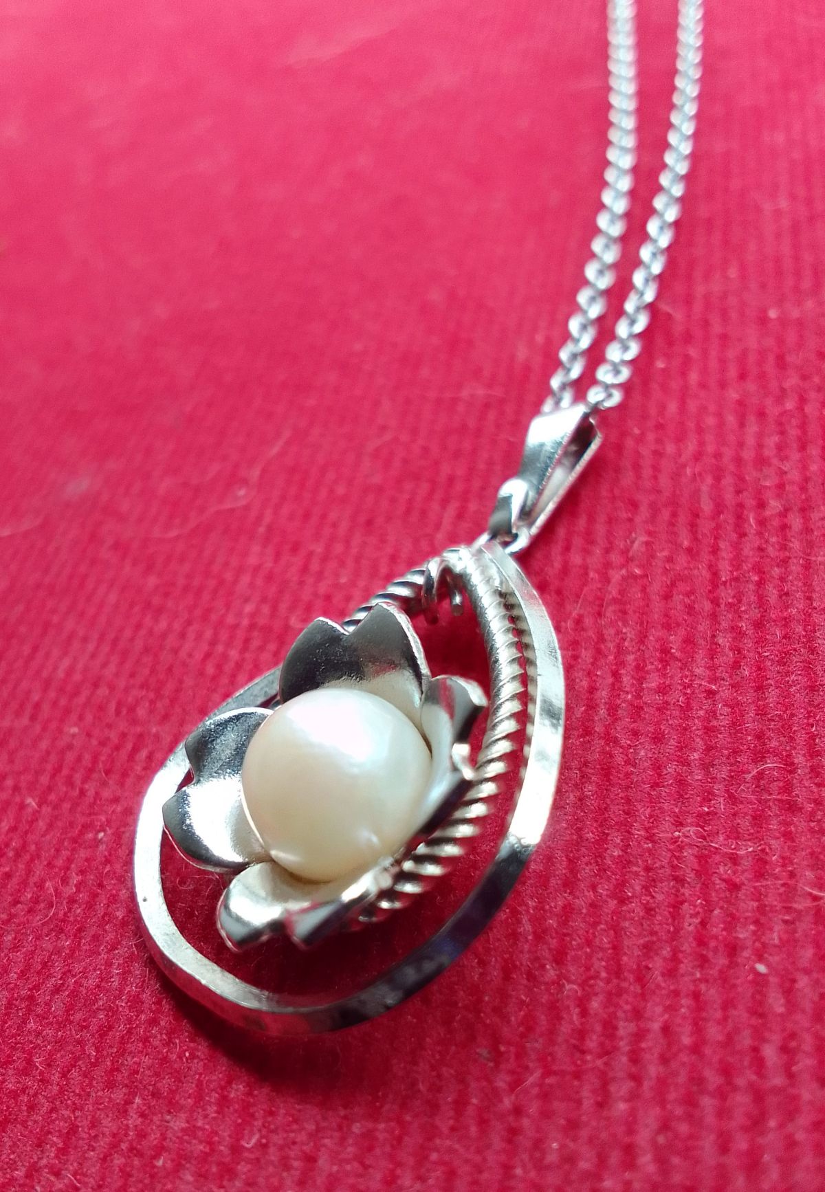 ไข่มุกญี่ปุ่นแท้ งานวินเทจนอกหายาก ชุดคลาสสิคเดิมแท้ เครื่องรางแห่งความโชคดี มาแต่โบราณ ไข่มุกแท้ค ในจี้งานเก่าวินเทจนอกและสร้อยเจ้าชุดเดิม