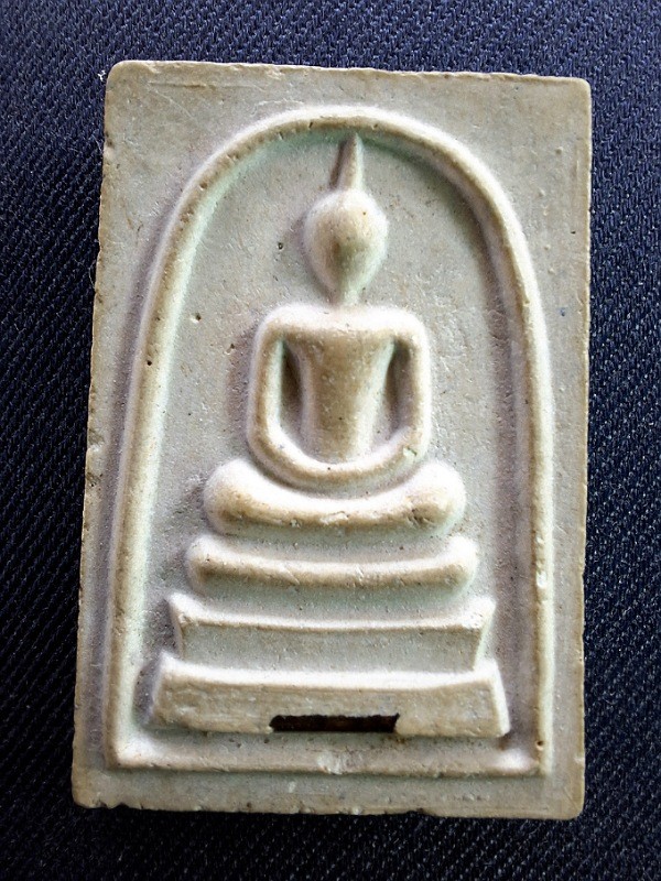 พระสมเด็จ ปริสุทฺโธ หลวงพ่อคูณ วัดบ้านไร่ จ.นครราชสีมา ฝังตะกรุด