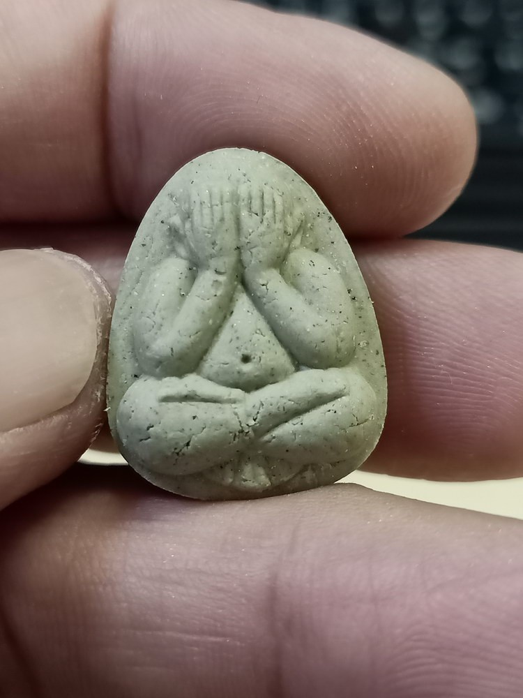 1-96 วัดใจ 50 พระปิดตาหลังยันต์ห้า รุ่นแรก วัดโคกสูง จ.นครราชสีมา เนื้อว่าน หลังฝังพลอย กล่องเดิม***อธิษฐานจิตปลุกเสกเดี่ยวโดยท่านพ่ออาด วัดตะพุนทอง เมืองระยอง ปี 2561