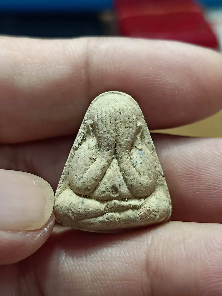 1-37 วัดใจ 50 พระปิดตา หลวงพ่อโปร่ง วัดท่าช้าง อ.วิเศษฯ จ.อ่างทอง เนื้อผงลงอาคม ซองเดิม