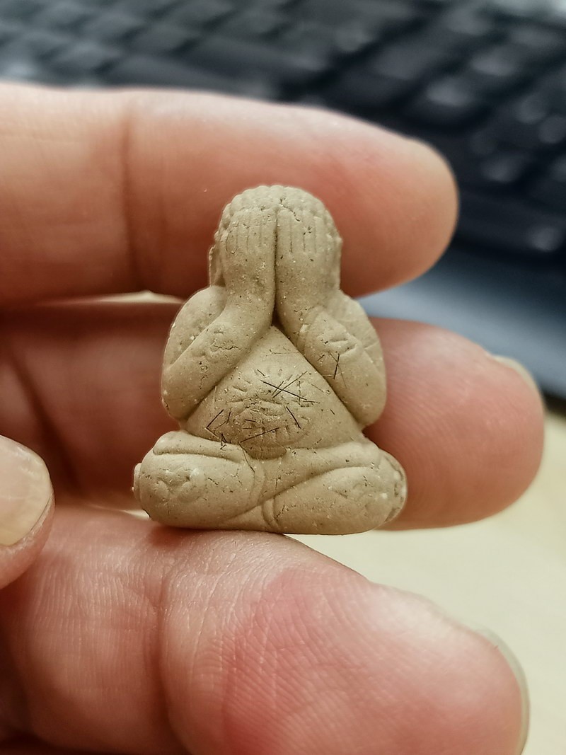 1-1796 วัดใจ 50 ลององค์ผงปิดตา รวยทันใจ หลวงพ่อทองพูน สำนักปฏิบัติธรรมถ้ำจำปาทอง ราชบุรี 2559 สวย กล่องเดิม