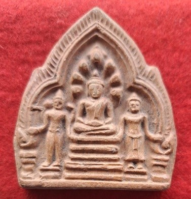 เนื้อดินพิมพ์ใหญ่ พระนารายณ์ทรงปืน เก่าๆ ไม่ทราบที่