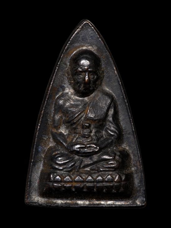 700.- กลีบบัวหลวงปู่ทวด วัดช้างไห้ รศ.200 ปี2525 พิมพ์หน้านิยม องค์ที่ 4