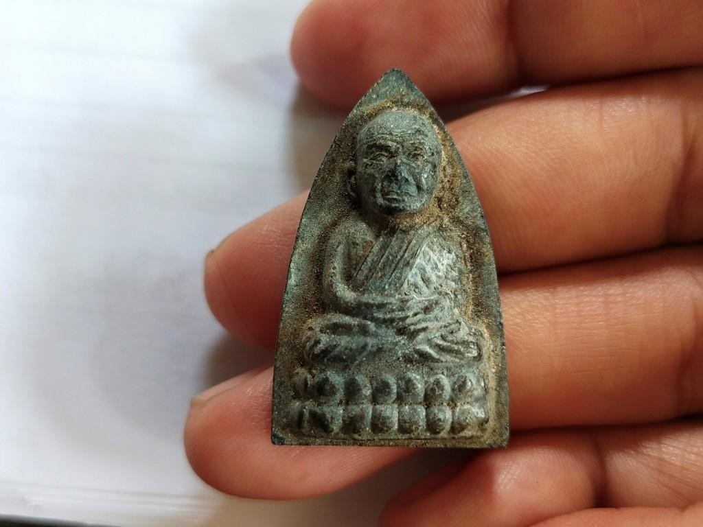 350.-หลวงปู่ทวด วัดช้างไห้ เนื้อผงผสมว่าน