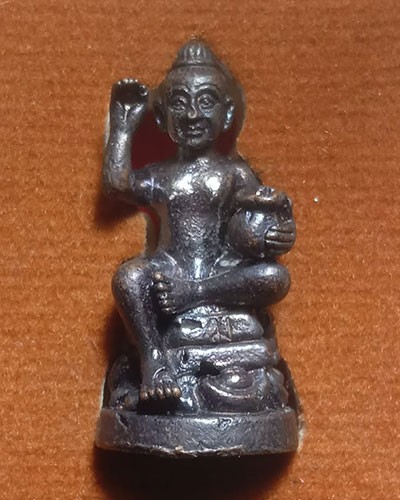 เริ่มต้นที่ 50 บาท ไอ้ไข่กวักทรัพย์บันดาลโชค หลวงพ่อเมียน วัดจะเนียงวนาราม อ.กระสัง จ.บุรีรัมย์ เนื้อทองแดง ตอกโค๊ต กล่องเดิม