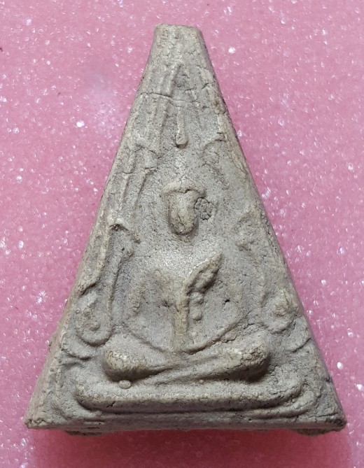 พระผงสามเหลี่ยม พิมพ์เทวดากนกข้าง หลวงปู่นาค  วัดระฆังโฆสิตาราม