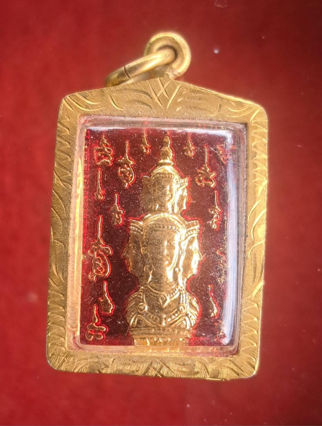 เหรียญแสตมป์ลงยาสีแดง 9 รอบ 9 พิธี 108 ปี ท่านขุนพันธ์ฯ ปี 2549 เลี่ยมกรอบทองไมครอน