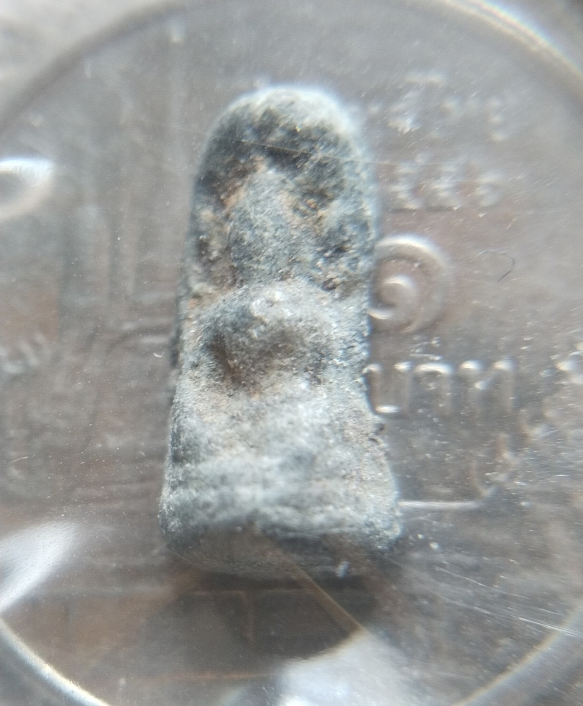 พระพิจิตรเม็ดข้าวเม่า พิมพ์พระรอด เนื้อชิน มีคราบกรุ หายาก