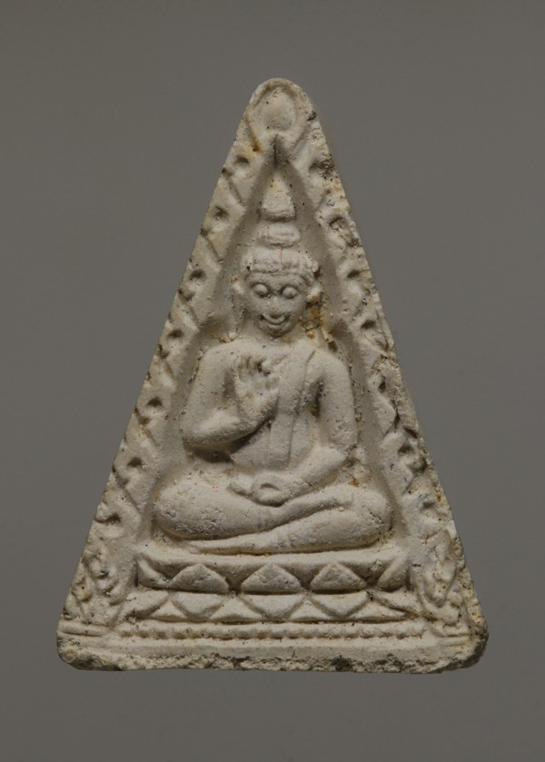 พร้อมบัตร + + พระผงของขวัญ วัดปากน้ำฯ รุ่น4 พิมพ์สามเหลี่ยม ปี 2514 กรุงเทพมหานครฯ a100