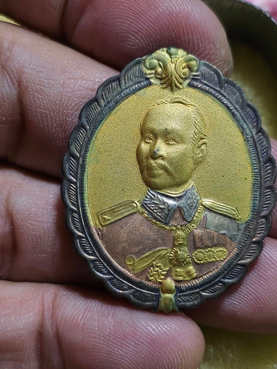 เหรียญ ร 5 หลังนารายณ์ทรงครุฑ วัดไตรมิตร a15