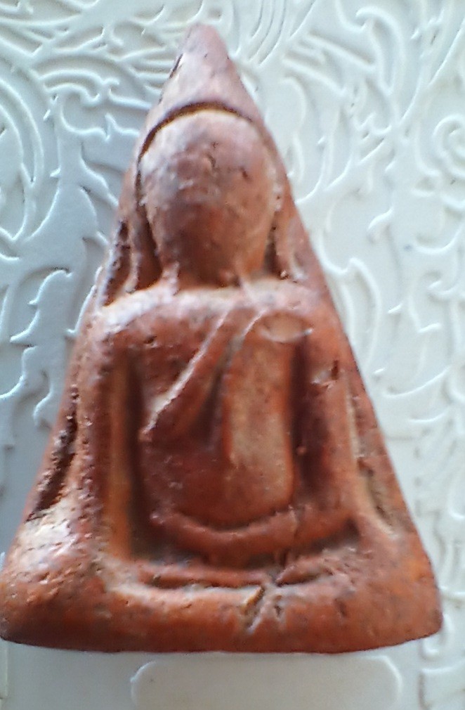 ++ พระนางพญาเนื้อดินหลังยันต์น้ำเต้า++1