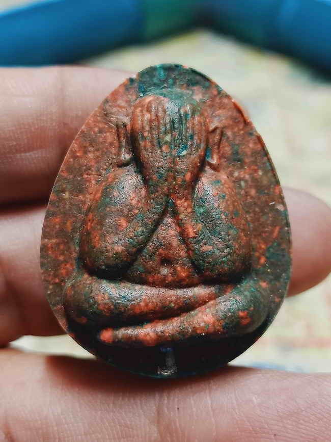 2-1451 วัดใจ 100 พระปิดตาผงน้ำมันโบราณ เบญจามหาลาโภ 2 หลวงพ่อนงค์ วัดบางน้ำชน ธนบุรี จ.กรุงเทพ ปี 2566 จัมโบ้ มวลสารดี ตะกรุดเงิน หมายเลข 155 กล่องเดิม