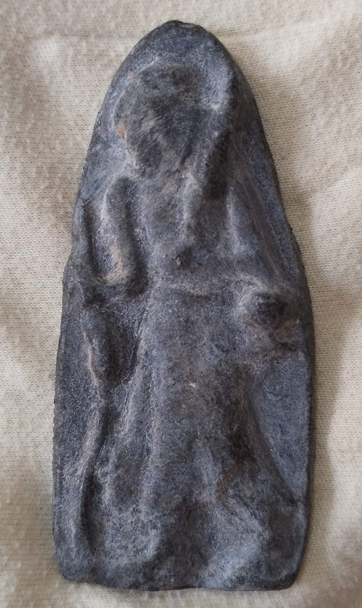 พระสิวลีหลังเรียบ เนื้อชิน