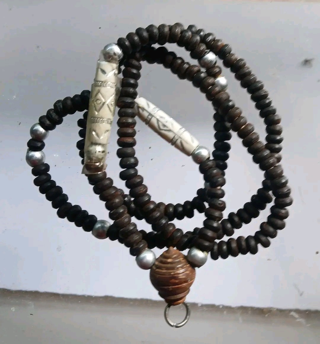 สร้อยกะลาตาเดียว