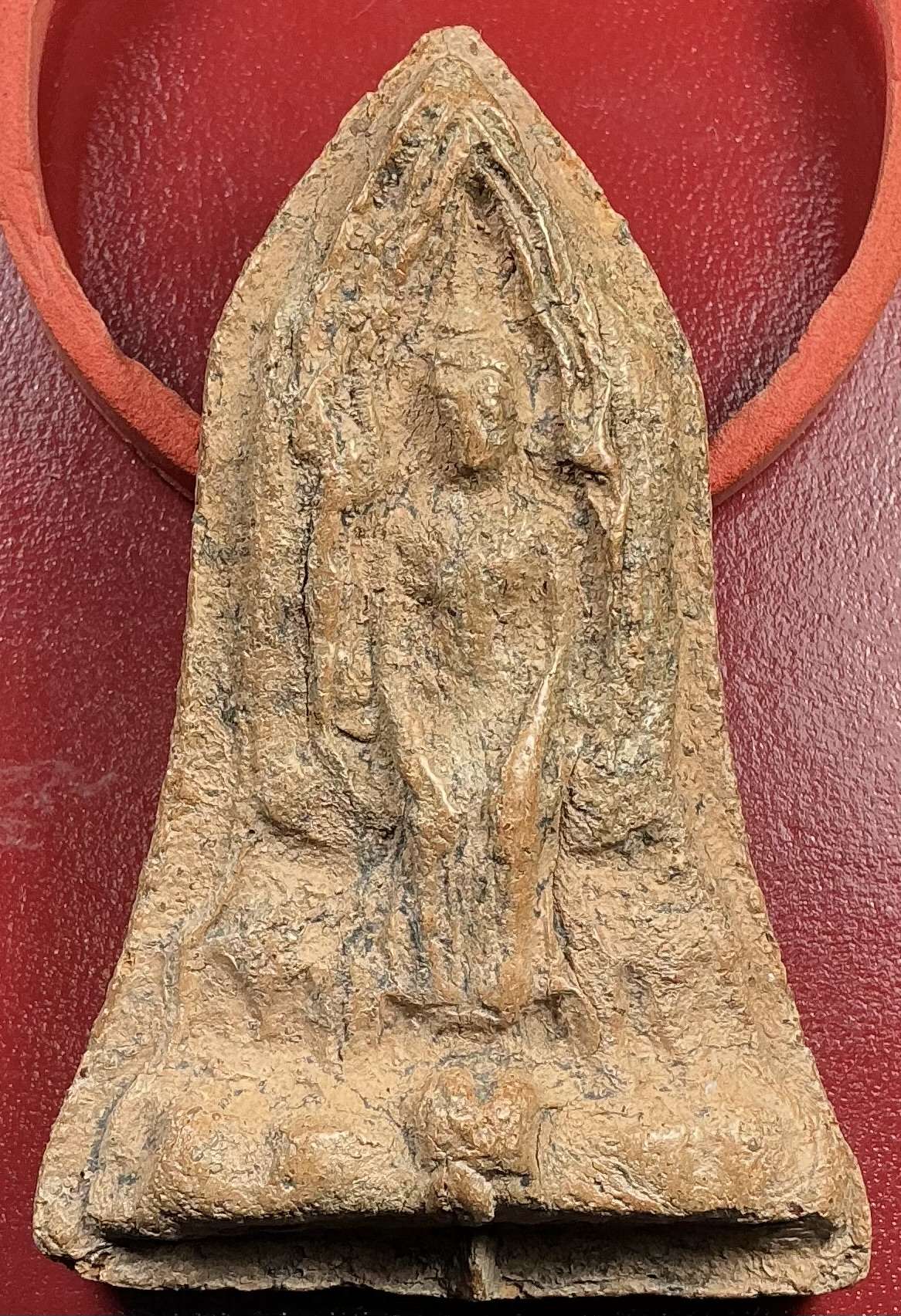 พระโคนสมอเนื้อดิน