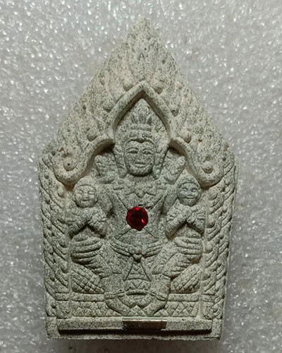 เริ่มต้นที่ 50 บาท พระขุนแผนหลังงั่ง เนื้อว่านขาว รุ่นเสาร์ 5 มหาเศรษฐี หลวงพ่อเมียน กัลยาโน วัดบ้านจะเนียง จ.บุรีรัมย์ ปี 2557 กล่องเดิม