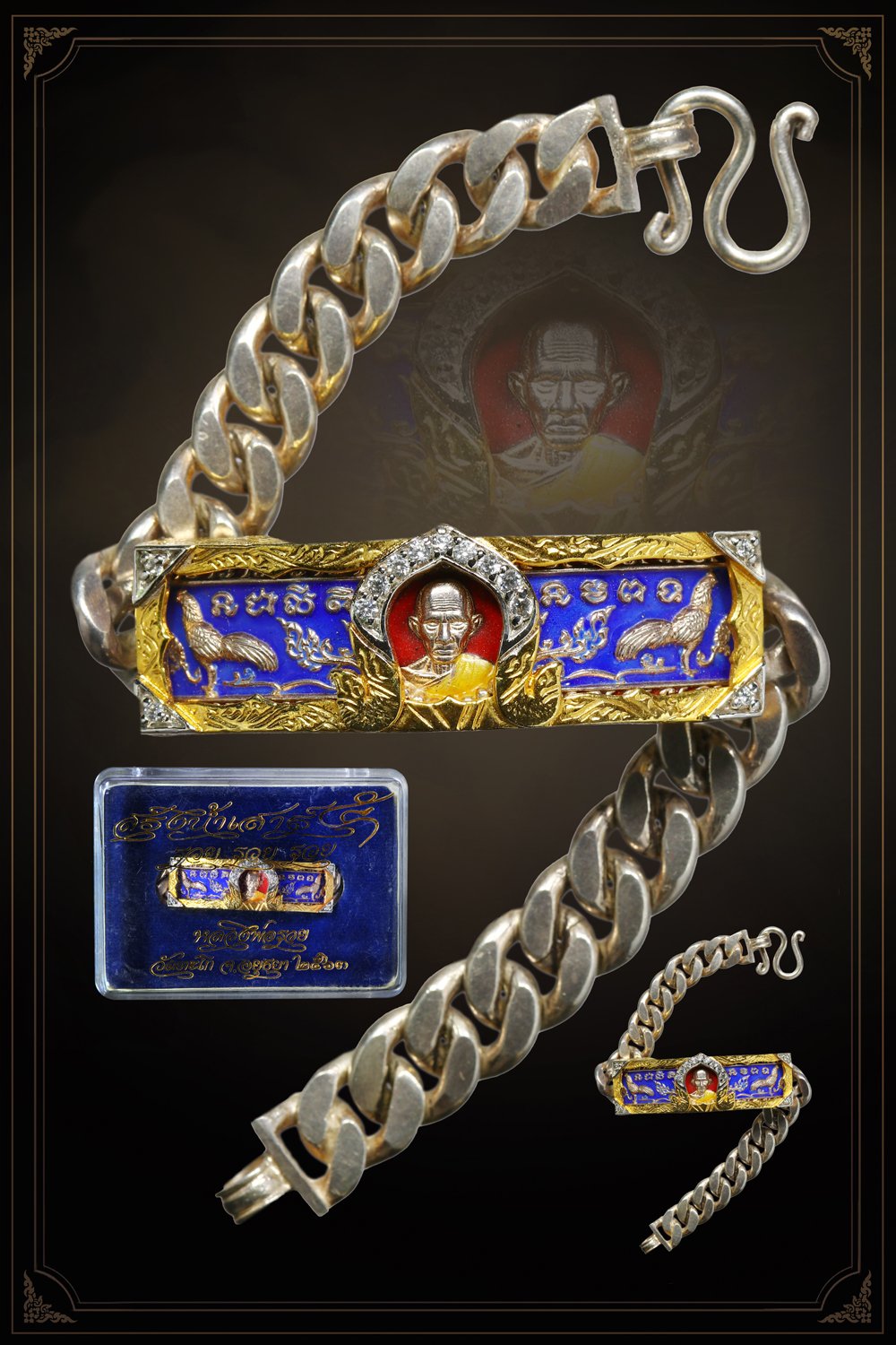 +++ เริ่มประมูล พระแท้ๆ ครับ เลสหลวงพ่อรวย รุ่นสรงน้ำ ปี 2563 เนื้อเงินลงยา วัดตะโก จ.อยุธยา +++ หายากมาก ครับ ข้อมูลตามกล่องครับ +++