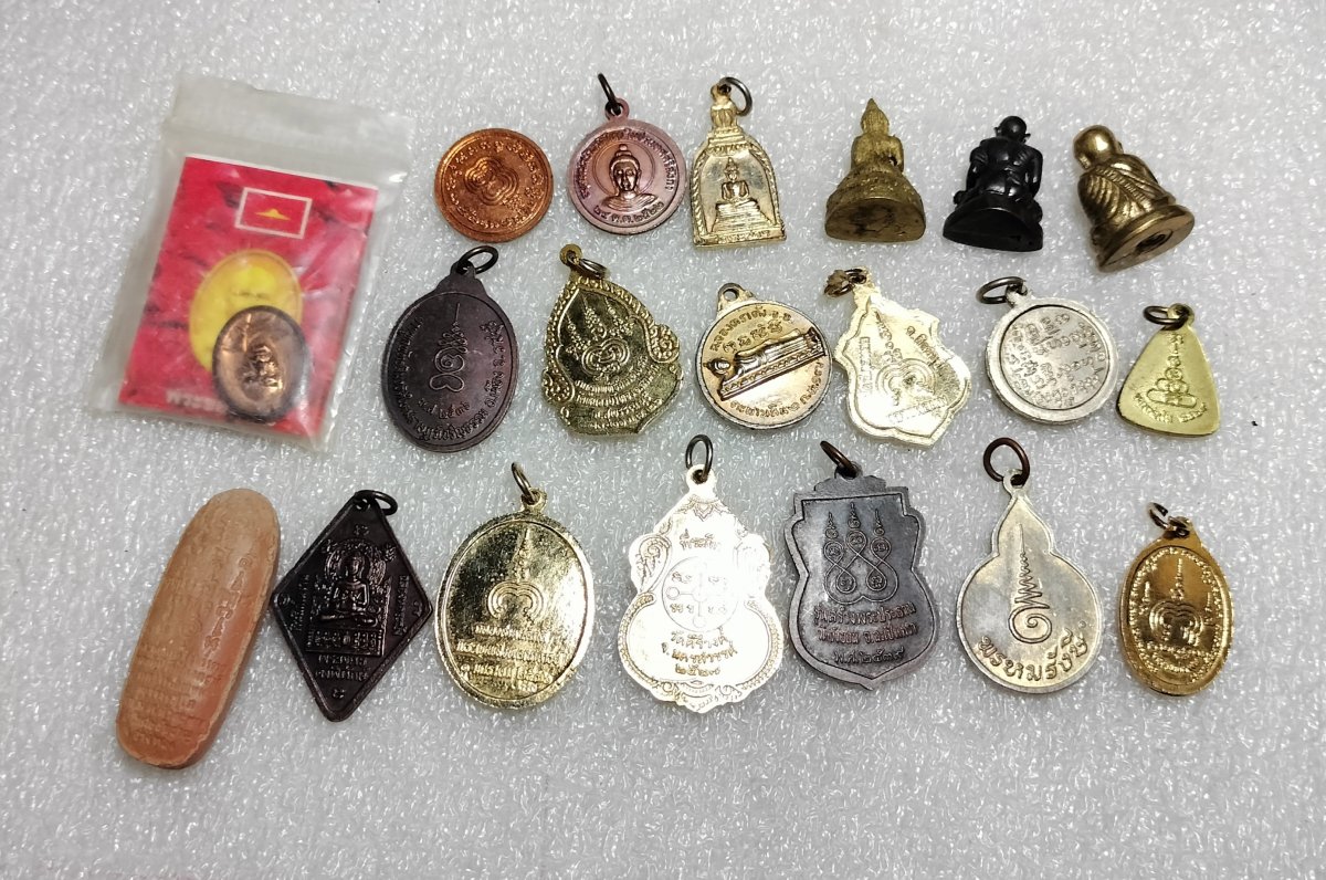 เหมารวม 20กว่าองค์