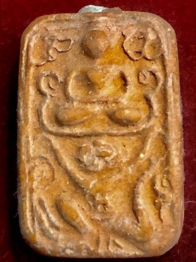 พระพุทธทรงหนุมาณ เนื้อดินเผา