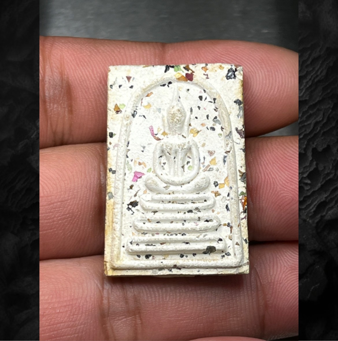 พระสมเด็จโรยพลอย ปี 2512 เนื้อผง   วัดราชนัดดา กทม. (หลวงพ่อกวย ปลุกเสก)