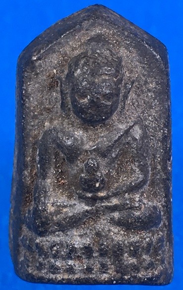 @@@เคาะแรก200บาท@@@พระชัยวัฒน์ครึ่งซีก เจ้าคุณศรี (สนธิ์) วัดสุทัศน์ จ.กรุงเทพฯ ปี 2482-2485 องค์นี้เนื้อเทา (นิยม)