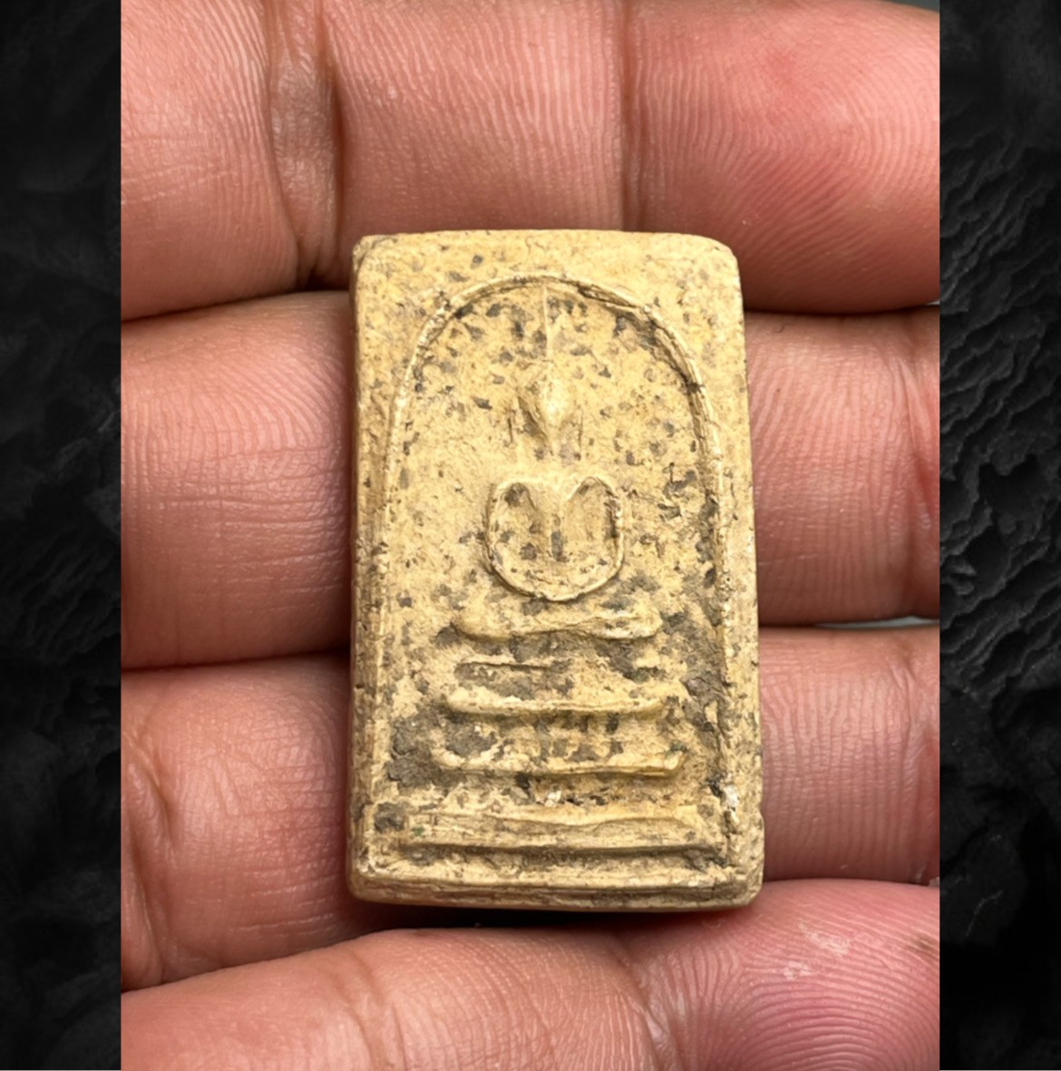 พระสมเด็จวัดเกศไชโย พิมพ์ 3 ชั้น ฐานแซม (นอกพิมพ์) วัดไชโยวรวิหาร จ.อ่างทอง