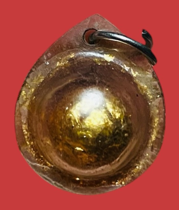 **เคาะแรก 20**ลูกอมปิดทองเก่า เลี่ยมเดิม ไม่ทราบที่