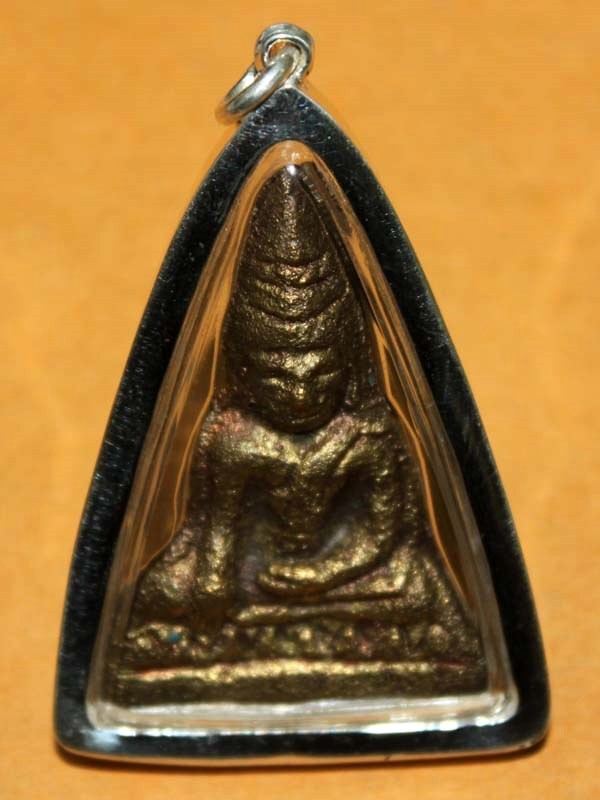 2500.-พระหล่อหลวงพ่อโตรุ่นกรุแตก วัดบางพลีใหญ่ใน จ.สมุทรปราการ องค์ที่ 2 เลี่ยมกรอบเงินขัดมัน