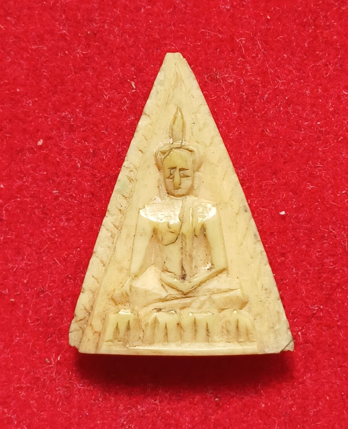 งาแกะ หลวงพ่อกัน